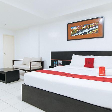 RedDoorz Plus Evangelista Street Makati Makati City Exterior foto